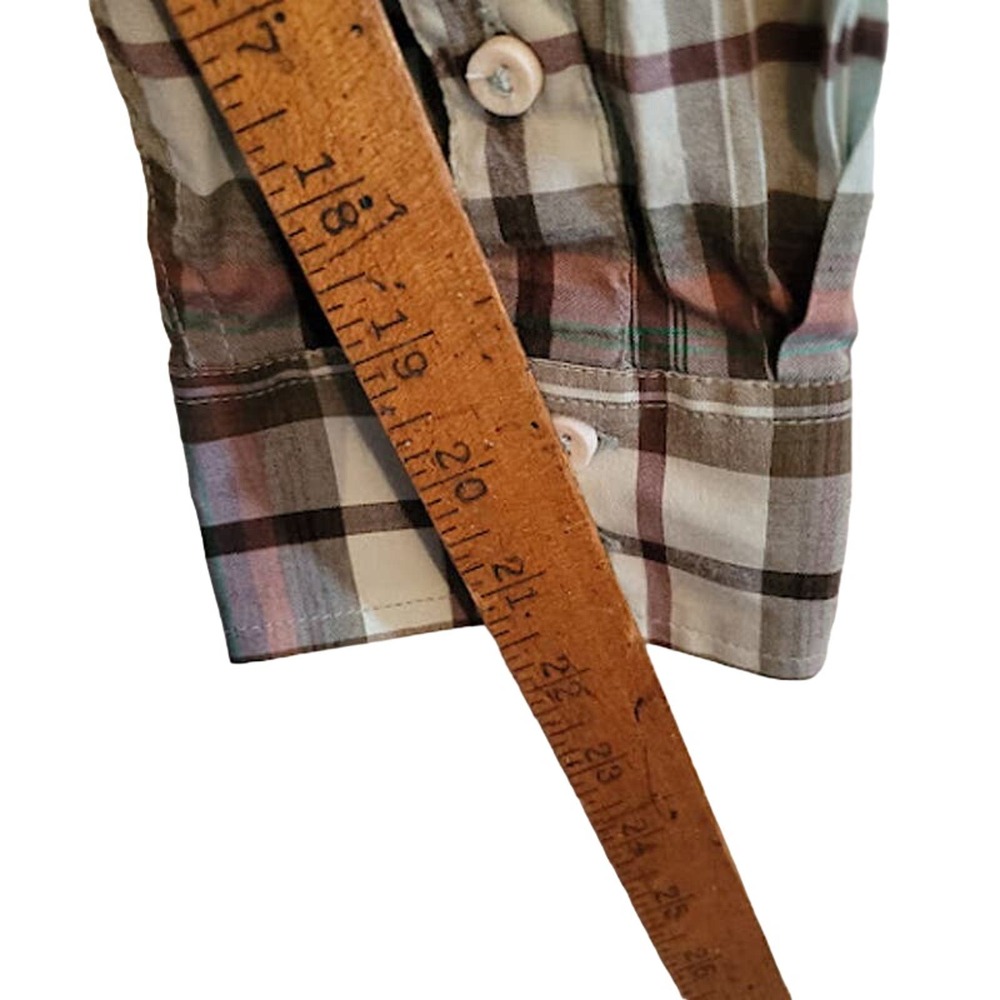 Volcom- plaid button up- size Large - Picture 7 of 7